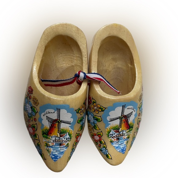 Vintage Dutch Wooden Clogs from Holland - Picture 1 of 5